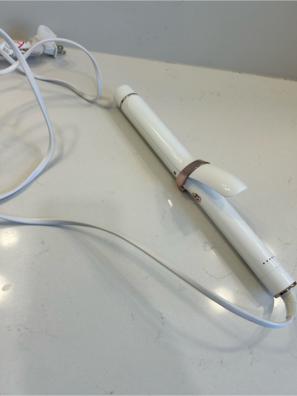 T3 SinglePass Curl 1.25" Ceramic Long Barrel Curling and Wave Iron